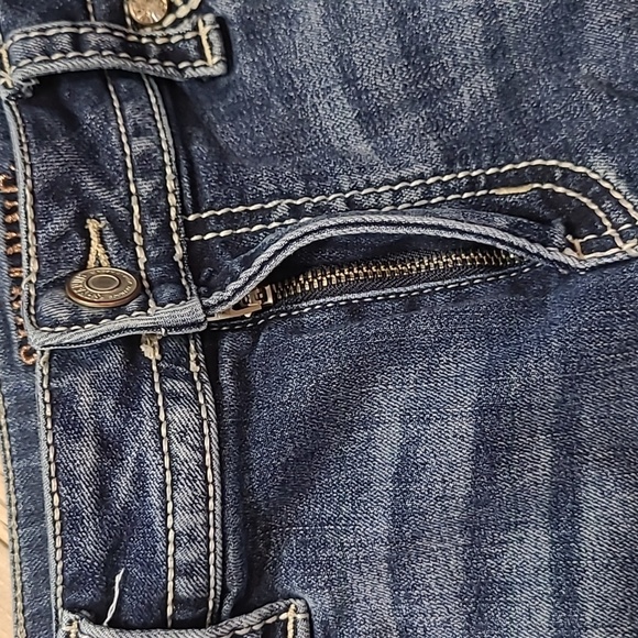 EUC Shyanne Jean Shorts Women's sz 31 Mid Rise Denim Shorts - Picture 3 of 12